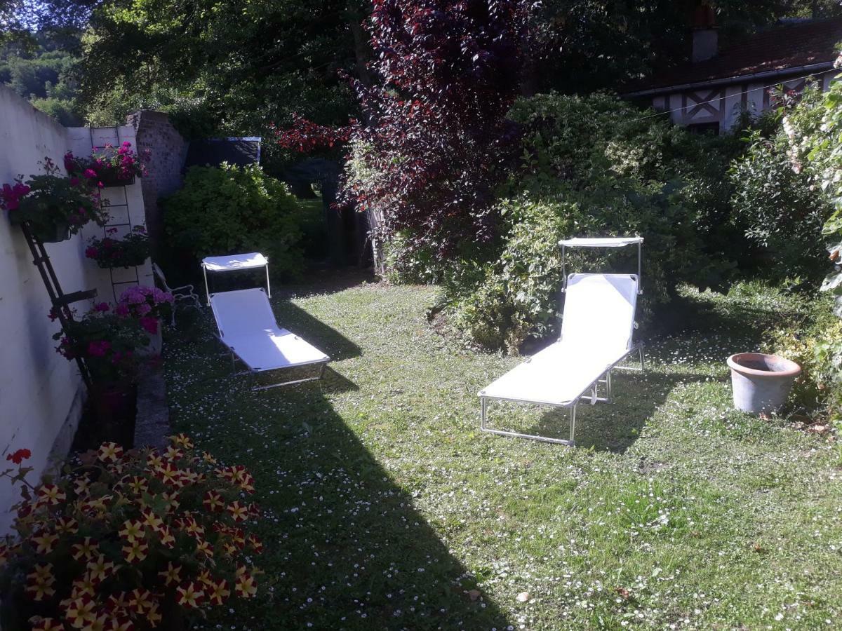Gite Au Bord Du Lac Montville Екстер'єр фото